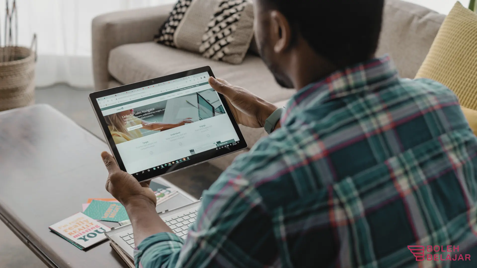 Mengenal LinkedIn Ads untuk Kebutuhan Iklan Profesional